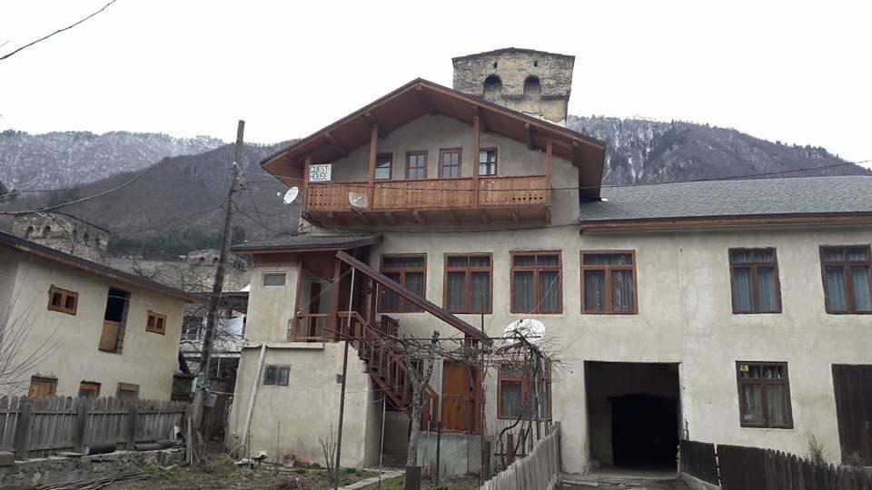 N&N Guest House Mestia Exterior foto